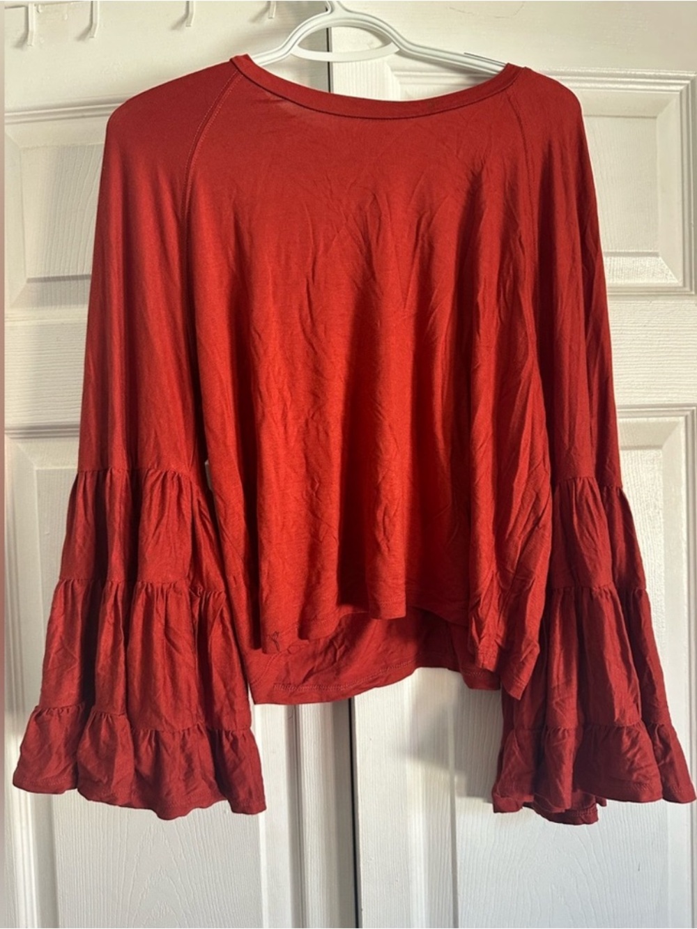 ❤️‍🔥Ruffled Bell Sleeved Cropped Blouse